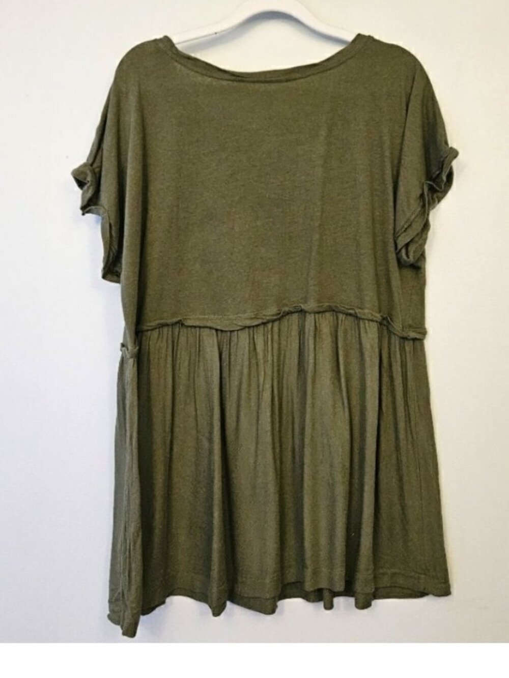 Flowy Linen Top - Picture 2 of 2